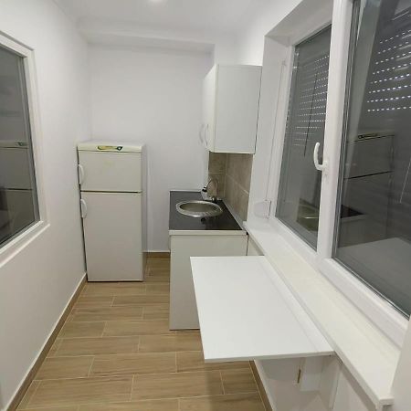 Militari Studio Roşu Exteriör bild